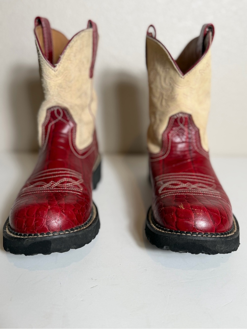 Ariat~Fatbaby~Red~Croc-Embossed~Leather & Cream~Suede~Short Shaft~Boots~Size 10 - Picture 6 of 16